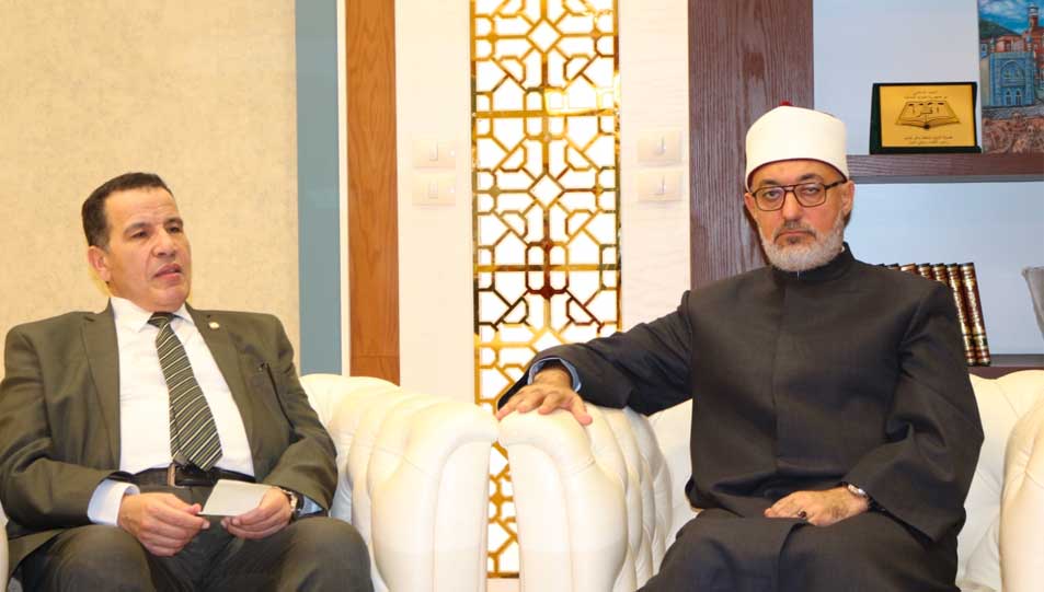 مفتي الجمهورية يستقبل مدير مركز التراث العربي بجامعة مصر للعلوم والتكنولوجيا