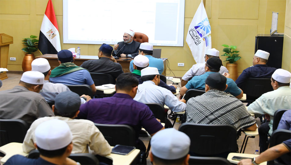 من استثمار المال إلى أرشفة الفتوى.. دار الإفتاء المصرية ترسخ منظومة متكاملة لفهم النص وصناعة الحكم وحفظ المعرفة
