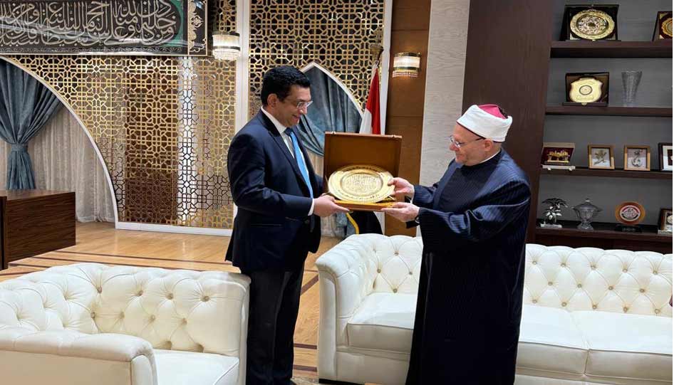 مفتي الجمهورية يستقبل وزير خارجية سريلانكا لبحث أوجه تعزيز التعاون بين دار الإفتاء وسريلانكا في مجال مواجهة الفكر المتطرف