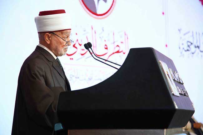 مفتي القدس في كلمته بمؤتمر مركز سلام:  - المحافظة على أدب الاختلاف واتباع الأصول والقواعد الإسلامية في خطاب الآخر من وسائل التجديد الفقهي