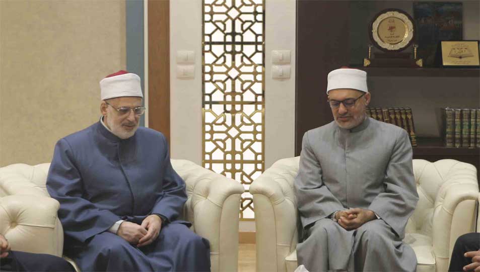 مفتي الجمهورية يستقبل وكيلَ الأزهر الشريف ورئيس جامعة الأزهر ورئيس قطاع المعاهد الأزهرية للتهنئة بمنصبه الجديد