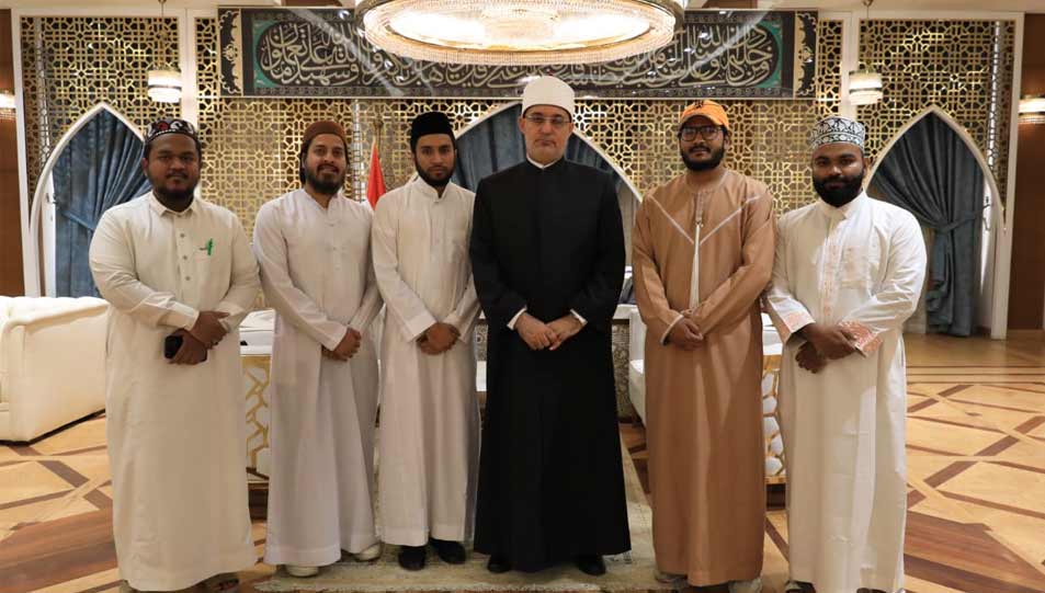 مفتي الجمهورية يستقبل وفد رابطة خريجي الأزهر ويؤكد دعم دار الإفتاء للمؤسسات العلمية والإفتائية في بنجلاديش