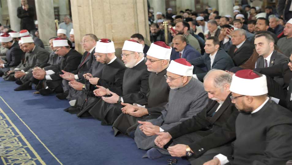 في أجواء إيمانية عامرة بالخشوع والسكينة .. مفتي الجمهورية يشهد احتفال الأزهر الشريف بذكرى الإسراء والمعراج بالجامع الأزهر