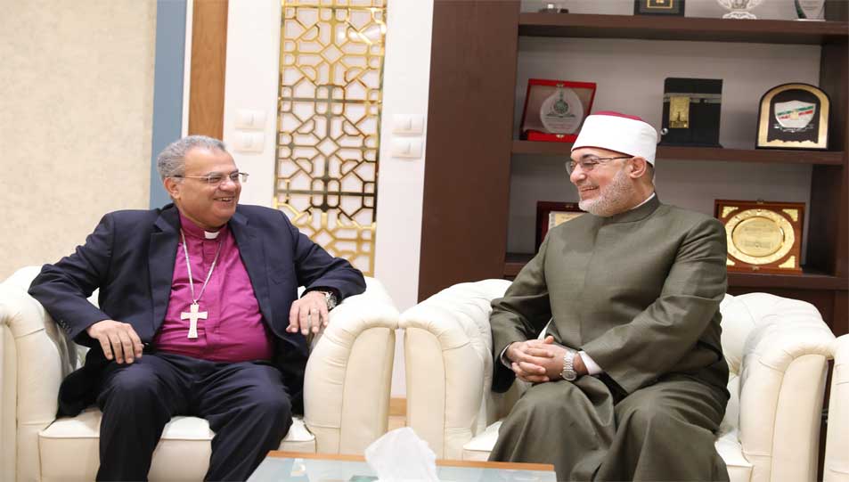 مفتي الجمهورية يستقبل رئيس الطائفة الإنجيلية والوفد المرافق له للتهنئة بعيد الفطر المبارك