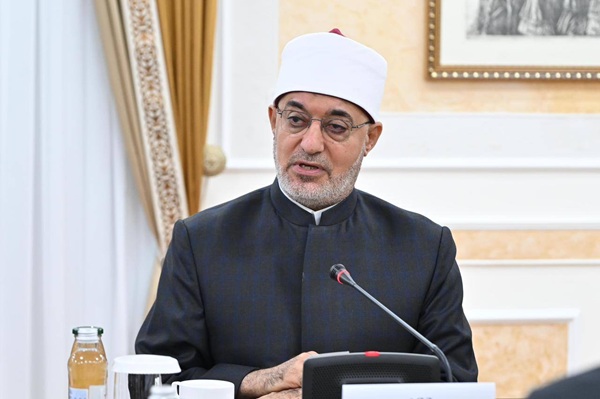 خلال لقائه رئيس مجلس الشيوخ الكازاخي بحضور وفد الأزهر والأوقاف مفتي الجمهورية يؤكد: دار الإفتاء المصرية تفتح أبوابها للتعاون مع المؤسسات الدينية والفكرية في كازاخستان
