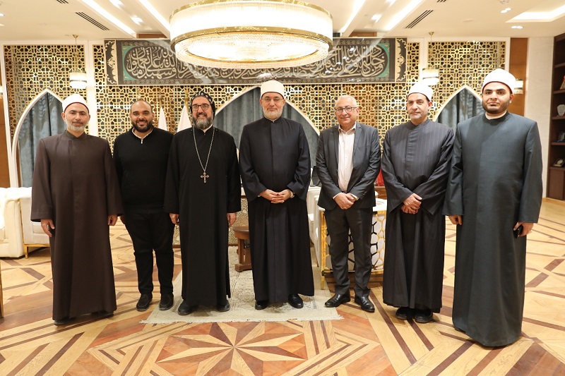 مفتي الجمهورية يستقبل وفدًا من الكنيسة السريانية الأرثوذكسية للتهنئة بعيد الفطر المبارك