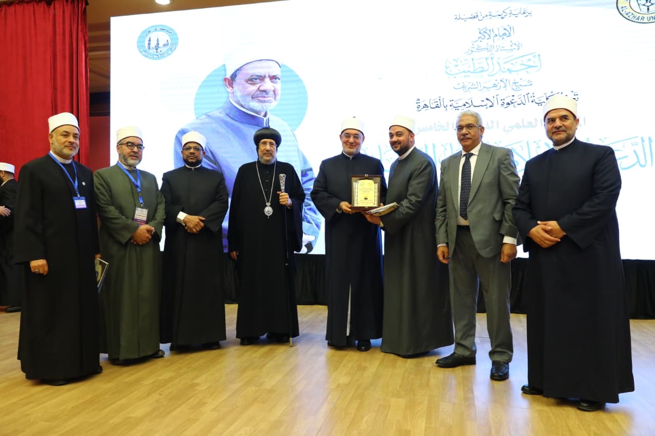 في المؤتمر الدولي الخامس لكلية الدعوة الإسلامية بجامعة الأزهر.. مفتي الجمهورية يؤكد:  الدعوة الإسلامية تضطلع بالدَّور الأكبر في إعادة بناء الإنسان وتأهيله لوظائفه الدينية والوطنية