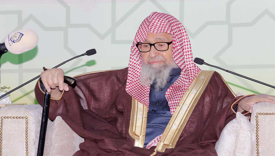 مفتي الجمهورية يهنئ الشيخ الدكتور صالح الفوزان بتعيينه مفتيًا عامًا للمملكة العربية السعودية