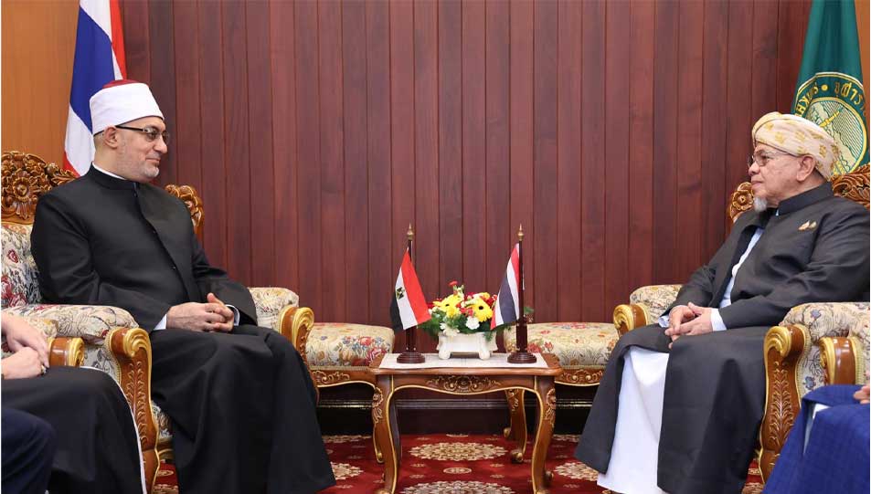 *مفتي الجمهورية يلتقي شيخ الإسلام في تايلاند ويجتمع بأعضاء هيئة كبار العلماء على هامش زيارته للبلاد*