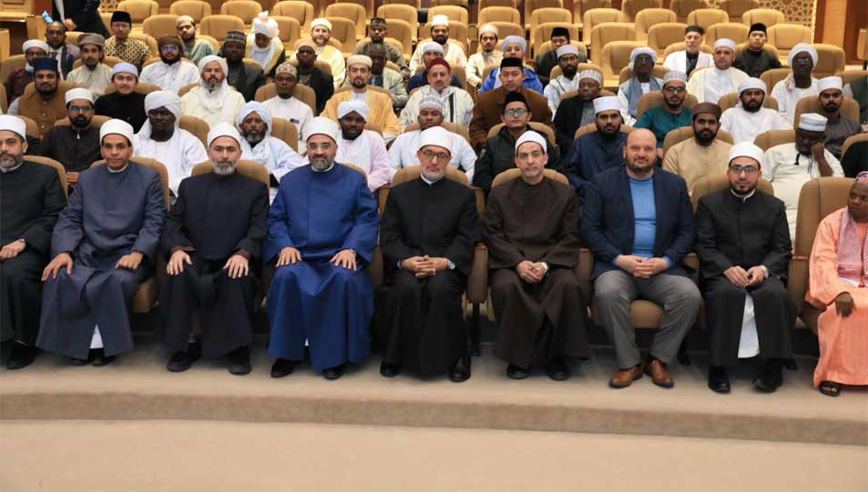 مفتي الجمهورية يستقبل وفدًا من أئمة سبع دول في ختام تدريبهم بأكاديمية الأزهر العالمية للتدريب