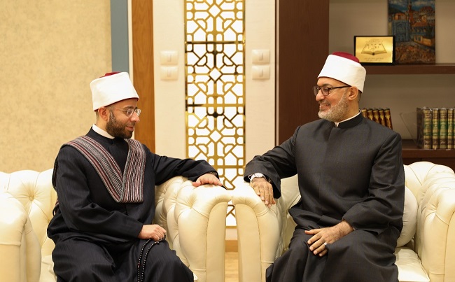 في زيارة وُدِّية تفتح آفاق التعاون المشترك بين دار الإفتاء ووزارة الأوقاف: مفتي الجمهورية يستقبل وزير الأوقاف