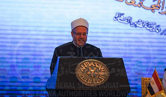 مفتي الجمهورية يدعو وسائل الإعلام لتغطية الجلسة الختامية للمؤتمر العالمي للإفتاء .. ويعلن مشروعات هامة