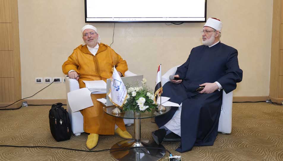 من تأهيل المفتي إلى صناعة السياسات الأسرية.. الجلسة العلمية الرابعة بمؤتمر الإفتاء تبحث آليات حماية الأسرة وتعزيز استقرارها برئاسة وكيل الأزهر السابق
