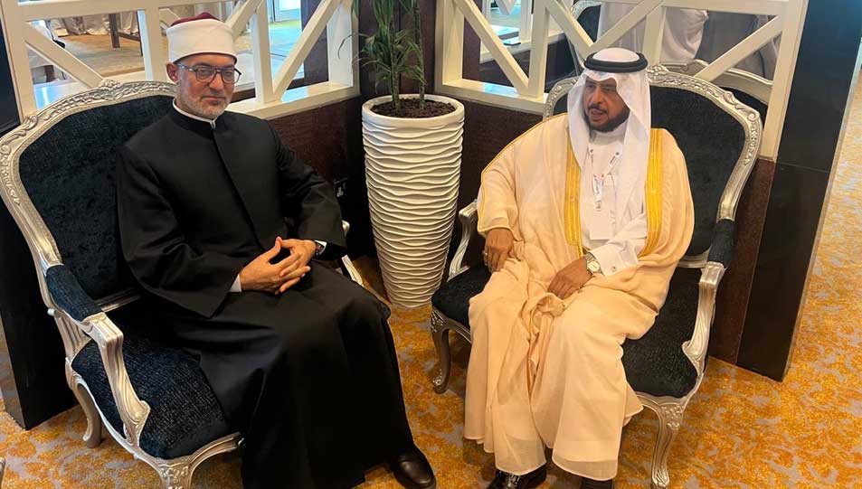  مفتي الجمهورية خلال لقائه بنائب الأمين العام لرابطة العالم الإسلامي بالدوحة:  ضبطُ الفتوى ضرورةٌ شرعيةٌ ومجتمعيةٌ وتعاونُ المؤسسات الدينية ركيزةٌ لمواجهة التحديات الفكرية