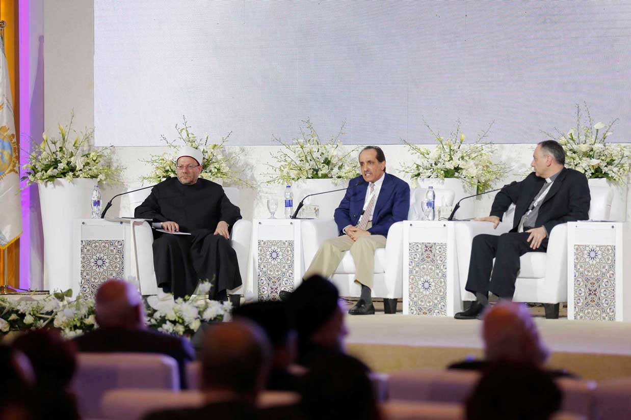 مفتي الجمهورية في كلمته بالمؤتمر الدولي "الحرية والمواطنة … التنوع والتكامل": الرسول أول من أرسى مبدأ المواطنة في وثيقة المدينة المنورة