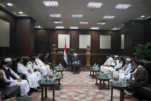 مفتي الجمهورية يستقبل وفدًا من رابطة خريجي الأزهر بليبيا لبحث تعزيز التعاون