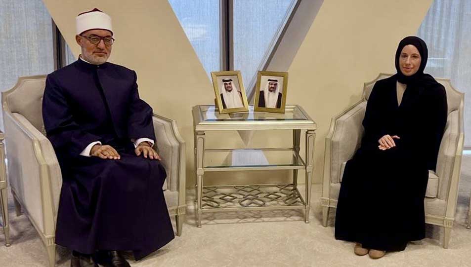 مفتي الجمهورية في لقائه مع وزيرة التنمية الاجتماعية والأسرة القطرية بالدوحة:  - الفتوى عنصرٌ محوريٌّ في ضبط حركة المجتمعات وتوجيهها نحو الاستقرار والوعي والاعتدال