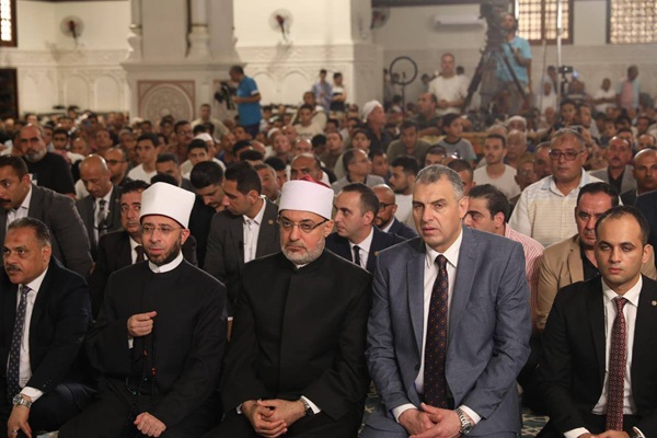مفتي الجمهورية يؤدي صلاة الجمعة في مسجد الفتح بالزقازيق بمناسبة العيد القومي لمحافظة الشرقية