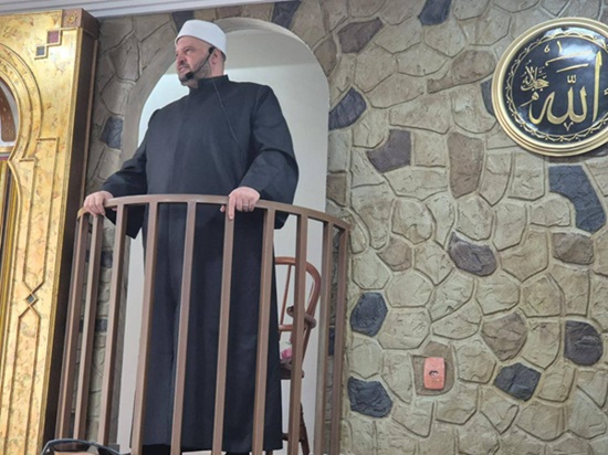 د. إبراهيم نجم يلقي خطبة الجمعة من المسجد الكبير بمدينة ريو دي جانيرو بالبرازيل ويؤكد: ذِكرى مولد النبي صلى الله عليه وسلم ليست احتفالًا شكليًّا بل عهد متجدد على إصلاح النفوس وإحياء منظومة الأخلاق