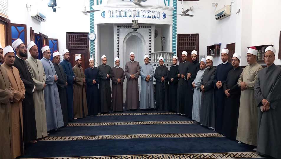 القوافل الإفتائية تواصل نشاطها في شمال سيناء وأمناء الفتوى يلقون خطب الجمعة بثلاثة مساجد لنشر الوعي وتصحيح المفاهيم