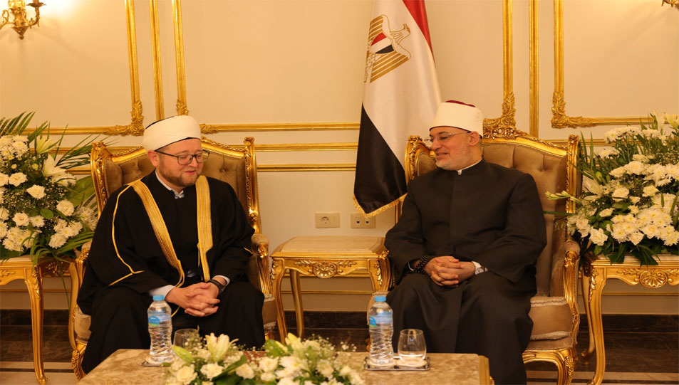 لتأهيل الكوادر وتطوير الخطاب الإفتائي.. مفتي الجمهورية يلتقي نائب رئيس الإدارة الدينية لمسلمي كازاخستان