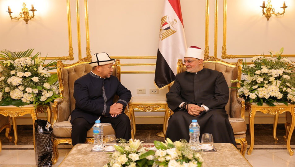 «بناء القدرات ومواجهة التطرف».. مباحثات ثنائية تجمع مفتي الجمهورية ورئيس الإدارة الدينية لمسلمي قيرغيزستان على هامش مؤتمر الإفتاء
