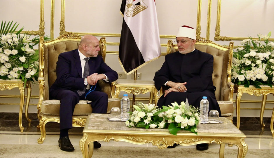 مفتي الجمهورية يلتقي مستشار الرئيس الفلسطيني للشؤون الدينية على هامش المؤتمر العالمي الحادي عشر للإفتاء