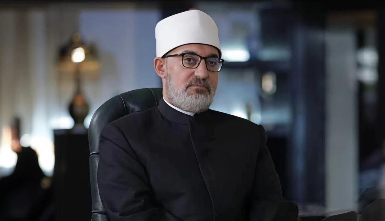 في الذكرى ال57 ليوم الشهيد المصري.. مفتي الجمهورية يوجه تحية إجلال وتقدير إلى أبطال القوات المسلحة.. ويؤكد: هذه الدماء الطاهرة التي جسَّدت أسمى معاني التضحية والوفاء سوف تظل مصدر إلهام للأجيال القادمة للتمسك بحب الوطن والمحافظة على عزته وكرامته