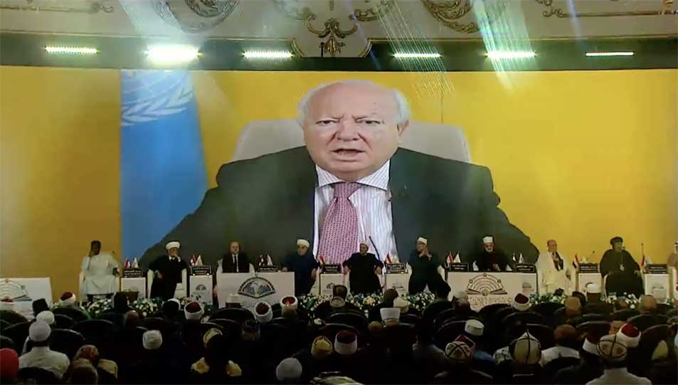 السيد ميجيل موراتينوس وكيل الأمين العام للأمم المتحدة الممثل السامي لحوار الحضارات:  - في ظل الإطار الفقهي الإسلامي والتدابير الاحترازية، تفانت الأمانة العامة في التصدي لهذه التحديات