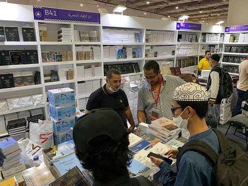 مدير الإصدارات بدار الإفتاء: جناحنا بمعرض الكتاب الأكثر مبيعًا والكثير من الإصدارات نفدت أو أوشكت على النفاد