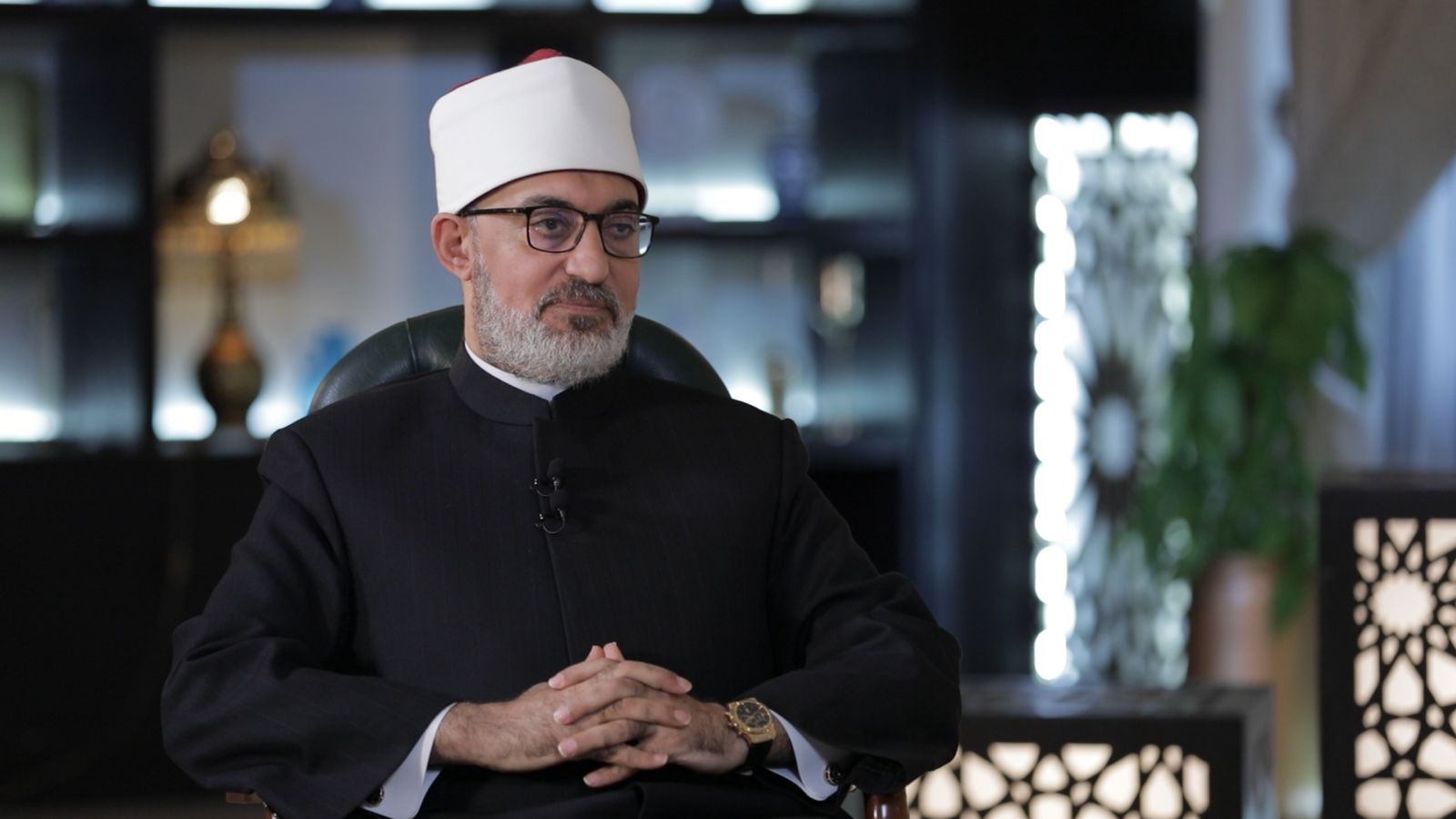 بمناسبة اليوم العالمي لمكافحة الإسلاموفوبيا .. مفتي الجمهورية يؤكد: - الإسلاموفوبيا تهديد خطير يستوجب تعاونًا دوليًّا لمواجهته