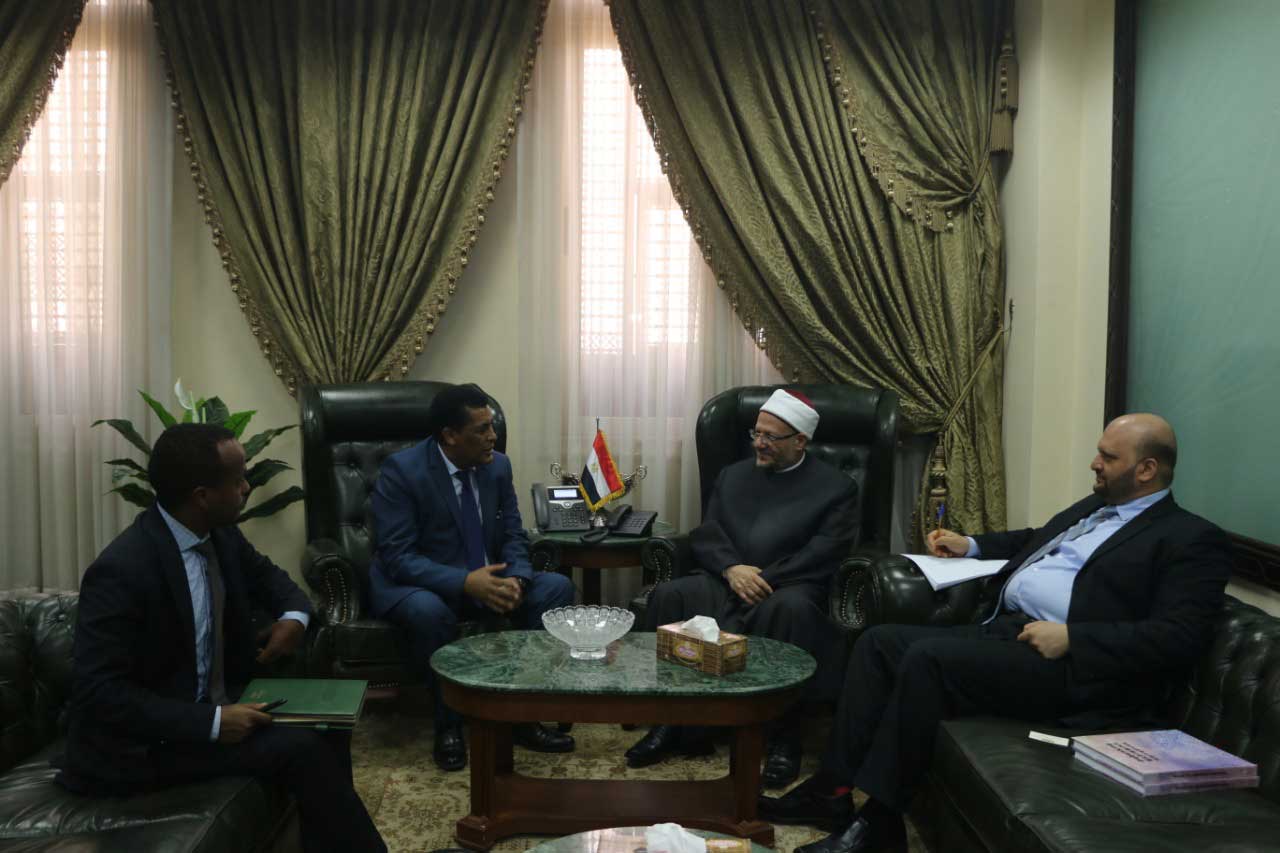 مفتي الجمهورية يستقبل السفير الأثيوبي لبحث أوجه تعزيز التعاون الديني بين الدار وأثيوبيا