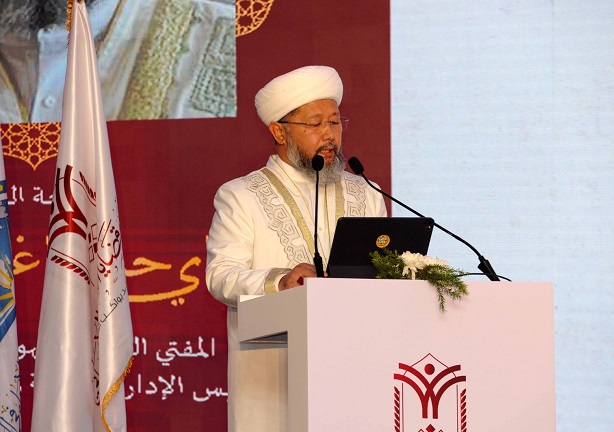 مفتي كازاخستان خلال كلمته بالجلسة الافتتاحية للندوة الدولية الثانية للإفتاء:  -الفتوى في الإسلام ليست مجرد رأي عابر، بل حكم شرعي شديد المسؤولية يؤثر في حياة الإنسان