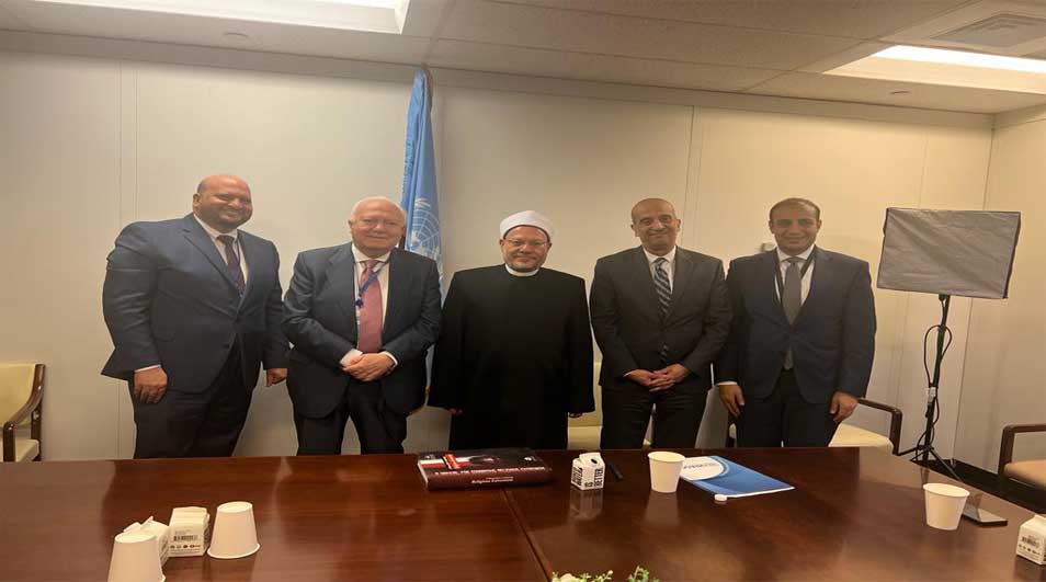  مفتي الجمهورية خلال لقائه الممثل السامي للأمين العام للأمم المتحدة لتحالف الحضارات:   نسعى مع الأمم المتحدة لمكافحة خطاب الكراهية وإظهار الصورة الحضارية للإسلام 