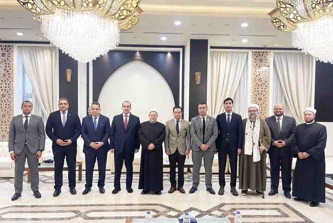 مفتي الجمهورية يلتقي الحملة الرسمية للمرشح الرئاسي عبد الفتاح السيسي بدار الإفتاء