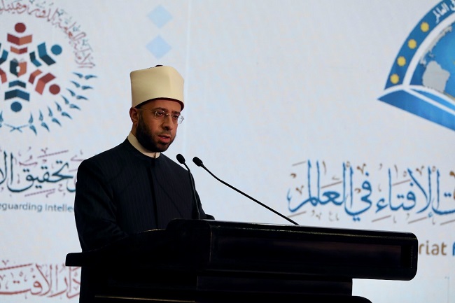 في ختام أعمال الندوة الدولية الأولى لدار الإفتاء المصرية..  -    وزير الأوقاف: تحقيق الأمن هو أفضل ما نقدِّمه للعالم وموضوع الندوة خطوة على الطريق الصحيح 