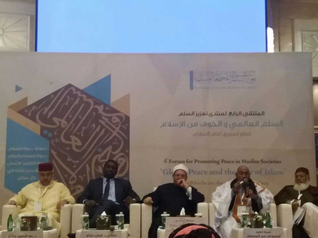 خلال مشاركته في منتدى تعزيز السلم في المجتمعات الإسلامية … مفتي الجمهورية: إعلان الجهاد حق ثابت لولي الأمر لا ينازعه فيه غيره.