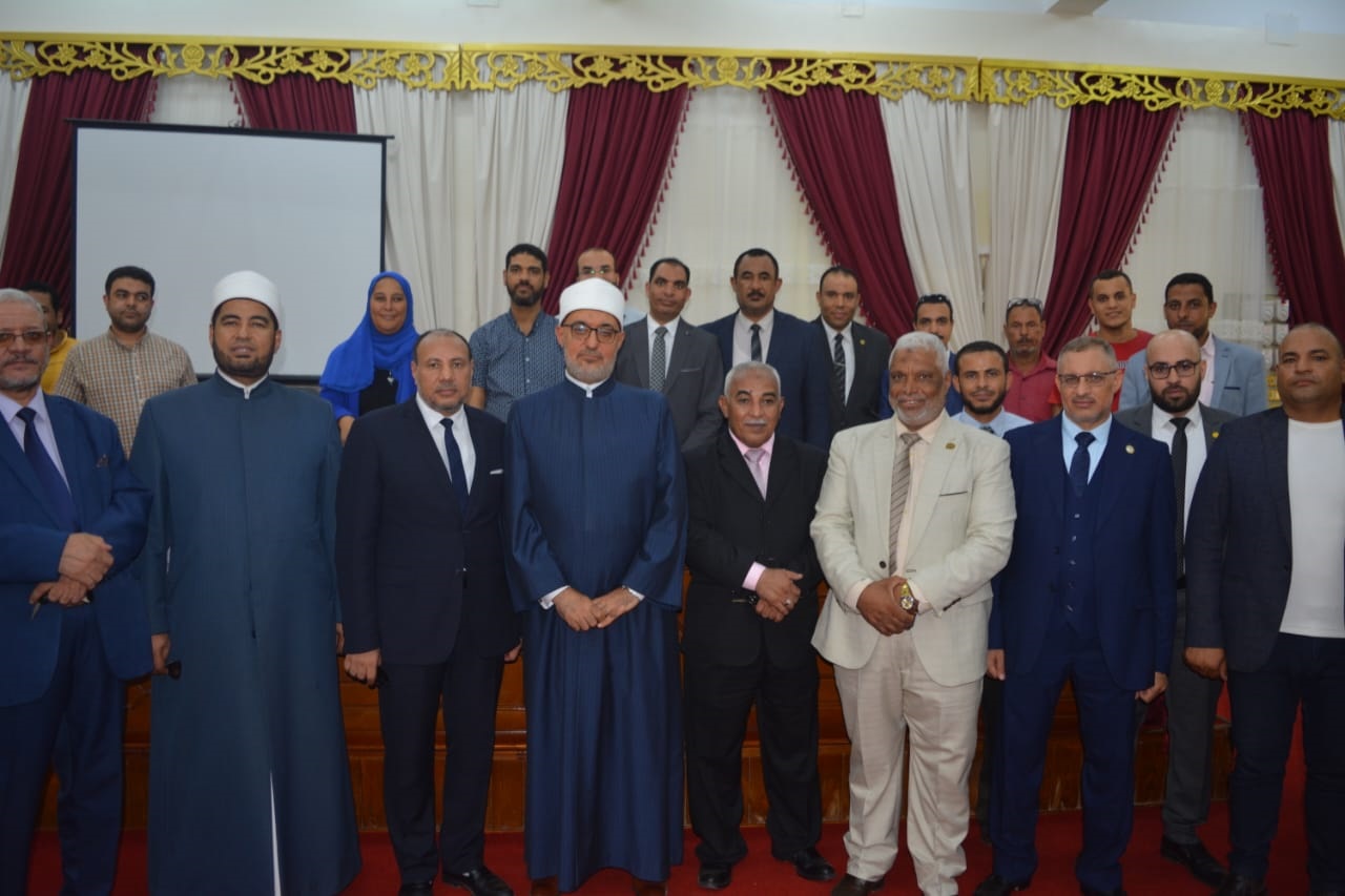 مفتي الجمهورية يفتتح معرض مجمع البحوث الإسلامية بحضور محافظ أسيوط وقيادات الأزهر والأوقاف والإفتاء بالمحافظة وقيادات القوات المسلحة والمخابرات