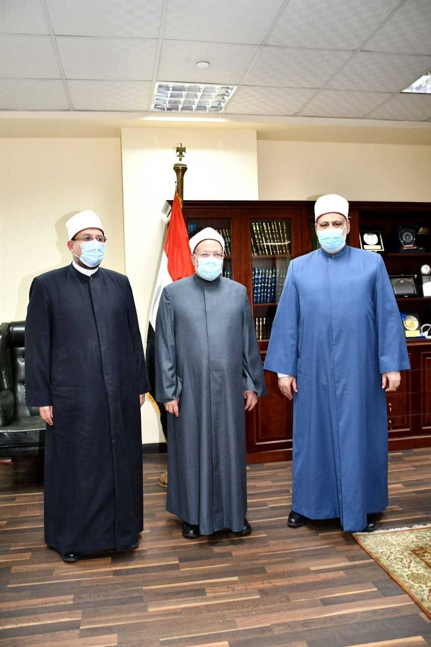 (الأزهر والأوقاف والإفتاء يطلقون حوارًا مجتمعيًّا للحد من ظاهرة الطلاق)