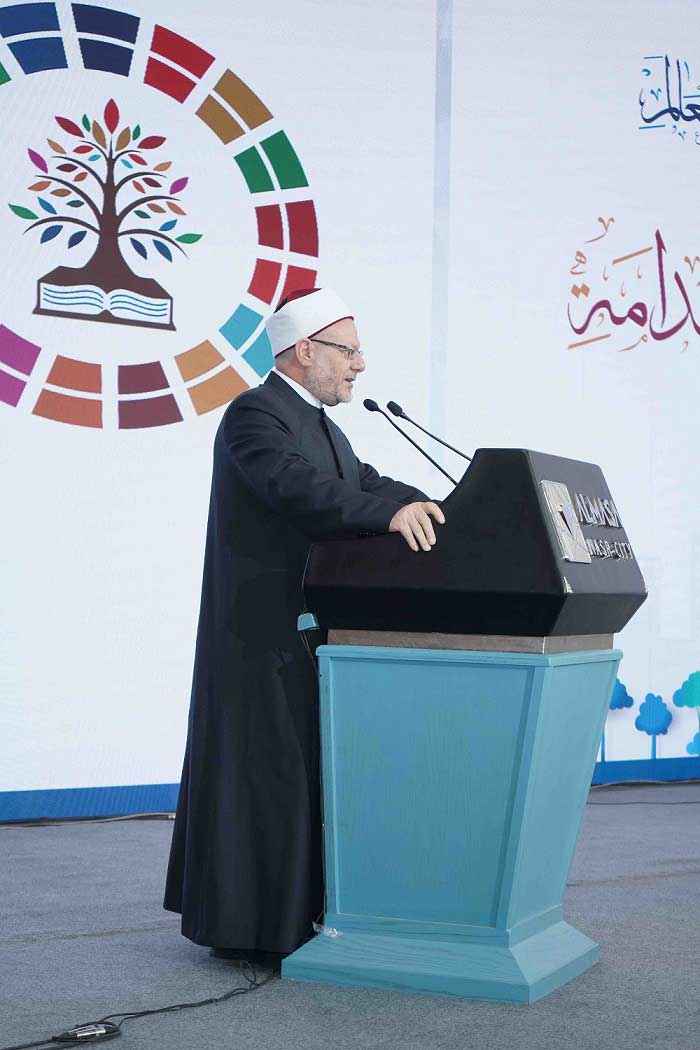 مفتي الجمهورية في بيانه الختامي للمؤتمر العالمي السابع للإفتاء:  - المؤتمر يشيد بمسيرة التنمية الشاملة والمستدامة التي تشهدها مصر بقيادة فخامة الرئيس عبد الفتاح السيسي 