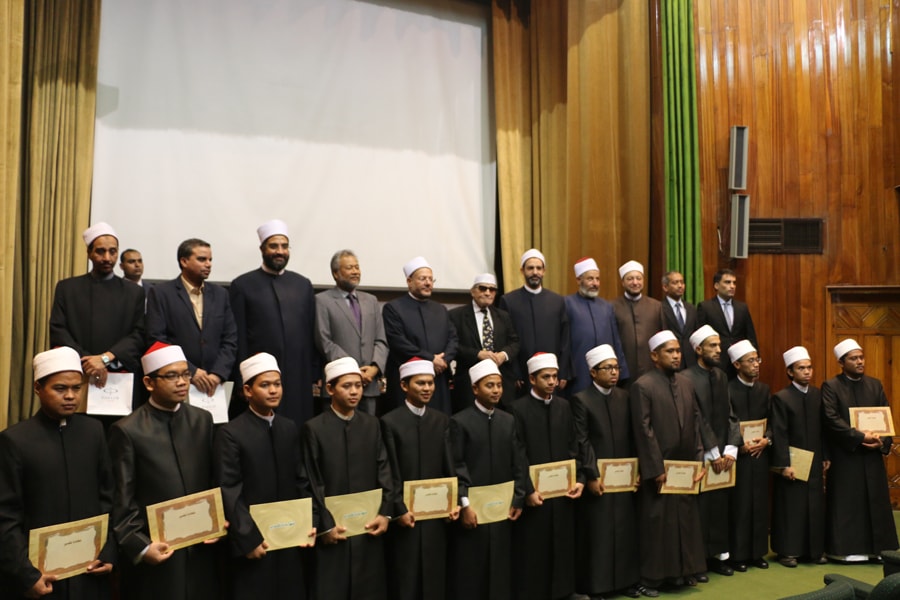 حفل تخريج الدفعة العاشرة في برنامج تدريب الوافدين على علوم الإفتاء