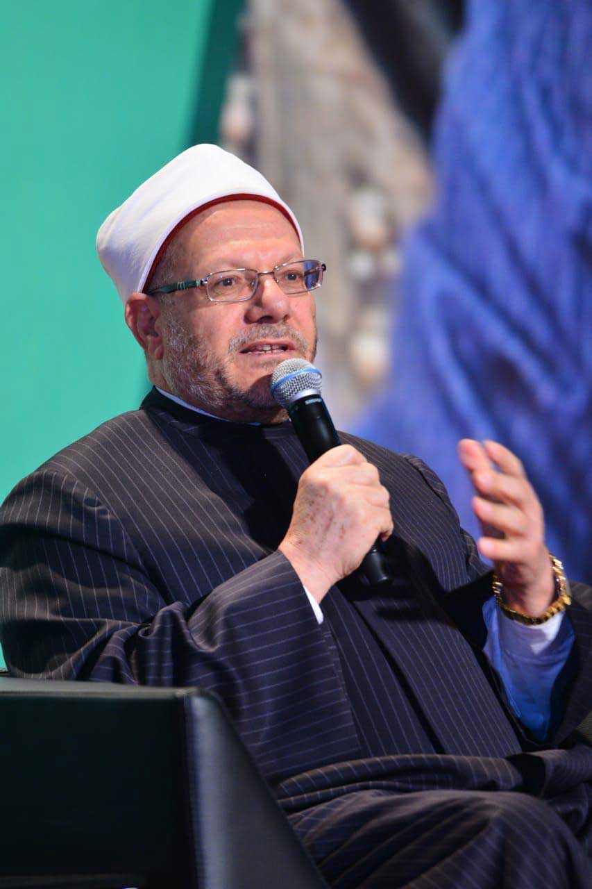  مفتي الجمهورية في لقائه الأسبوعي مع الإعلامي حمدي رزق:  - البوسنة دولة متعددة الديانات والأعراق وجميع المسلمين فيها يوقرون الأزهر ودار الإفتاء
