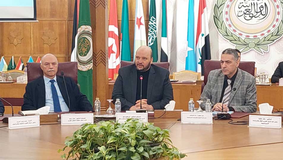 الأمين العام لدُور وهيئات الإفتاء في العالم في كلمته بجامعة الدول العربية: - الذكاء الاصطناعي فرصة لتعزيز الوسطية ونشر الفكر المعتدل في مواجهة التطرف