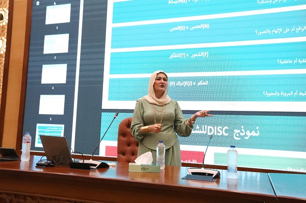 خلال محاضرتها في دورة تأهيل المقبلين على الزواج.. أستاذ الطب النفسي بجامعة الأزهر تؤكد:  فهم الذات والوعي بأنماط الشخصية يمثلان المدخل الحقيقي لبناء حياة زوجية مستقرة