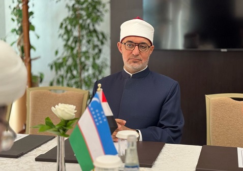 خلال لقائه مفتي جمهورية أوزبكستان على هامش مؤتمر «الماتريدية مدرسة التسامح والوسطية والمعرفة» مفتي الجمهورية يؤكد:  المؤسسات الدينية الجادة مدعوة لتوحيد الجهود وبناء خطاب ديني متوازن يحفظ الهوية وينفتح على الاجتهاد والتجديد