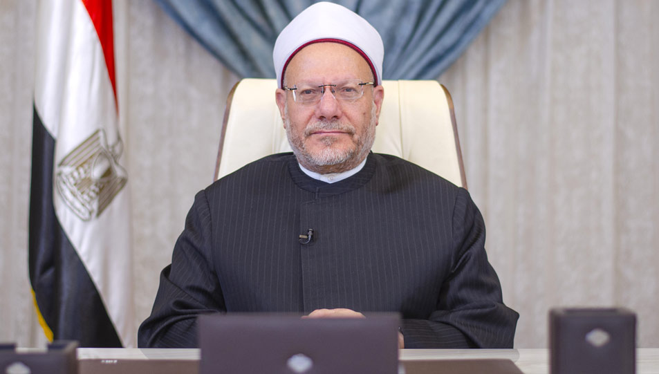 مفتي الجمهورية يهنئ رئيس مجلس إدارة المنظمة العالمية لخريجي الأزهر والسادة الأعضاء  بعد التشكيل الجديد.. ويتمنى لهم التوفيق في نشر وسطية الدين وسماحته