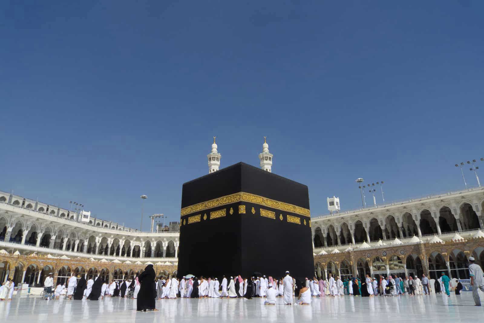 "حكمة النبي صلى الله عليه وآله وسلم في مشهد إعادة بناء الكعبة"