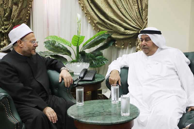 مفتي الجمهورية يستقبل السفير الكويتي بالقاهرة لبحث أوجه تعزيز التعاون الديني بين دار الإفتاء والكويت