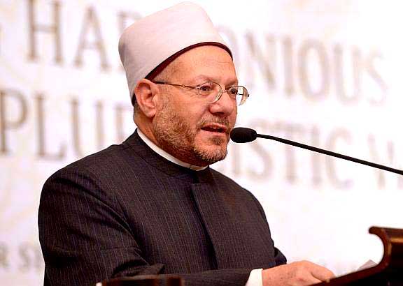 مفتي الجمهورية لشباب الأئمة والدعاة: مصر تحكم بالشريعة … واتهامات المتشددين "كاذبة"