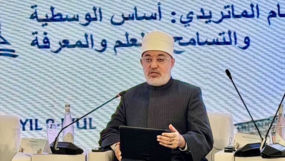 خلال كلمة فضيلته في المؤتمر الدولي لمركز تراث الإمام الماتريدي بسمرقند.. مفتي الجمهورية يؤكد:  الإمام الماتريدي أسَّس مدرسة علمية جمعت بين العقل والوحي ورسَّخت الاعتدال والوسطية